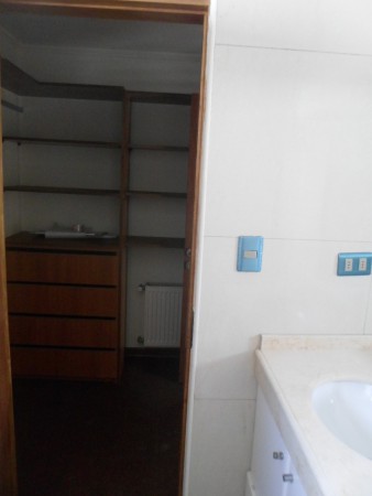 WALK IN CLOSET DORMITORIO 1
